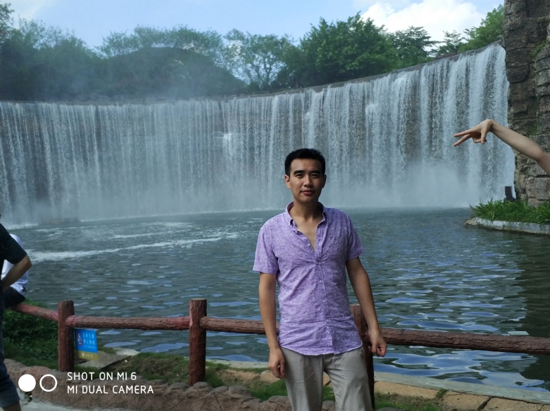 追梦人的第一张照片--梅州相亲服务中心