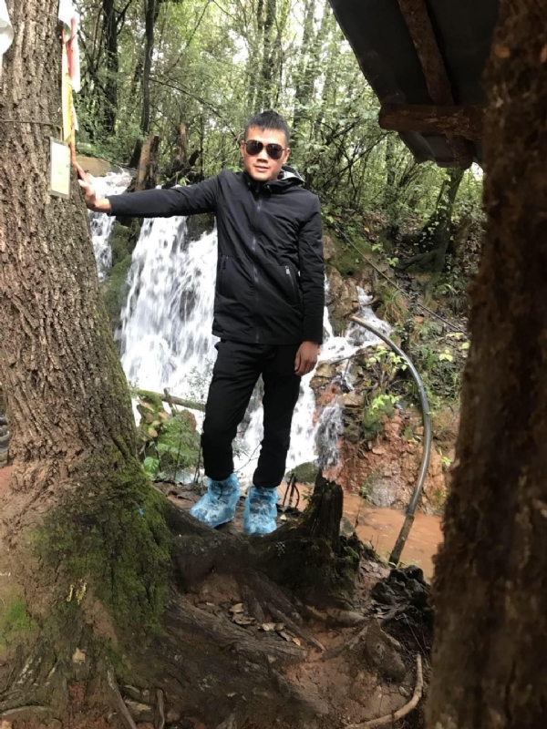 譕忄的第一张照片--梅州相亲服务中心