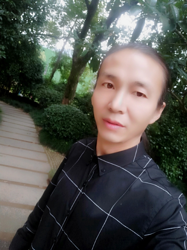 北方的狼的第一张照片--梅州相亲服务中心