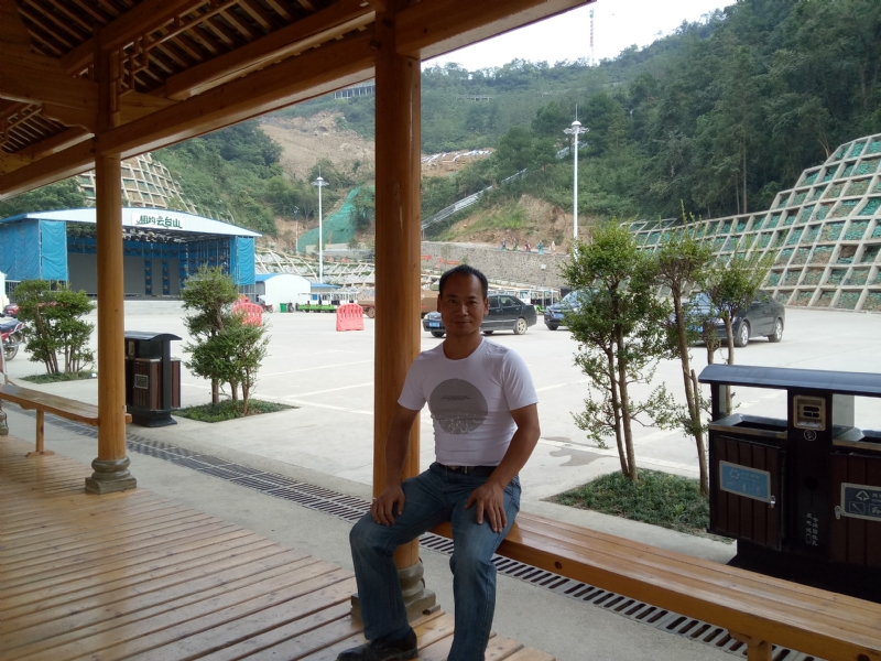 安哥的第一张照片--梅州相亲服务中心