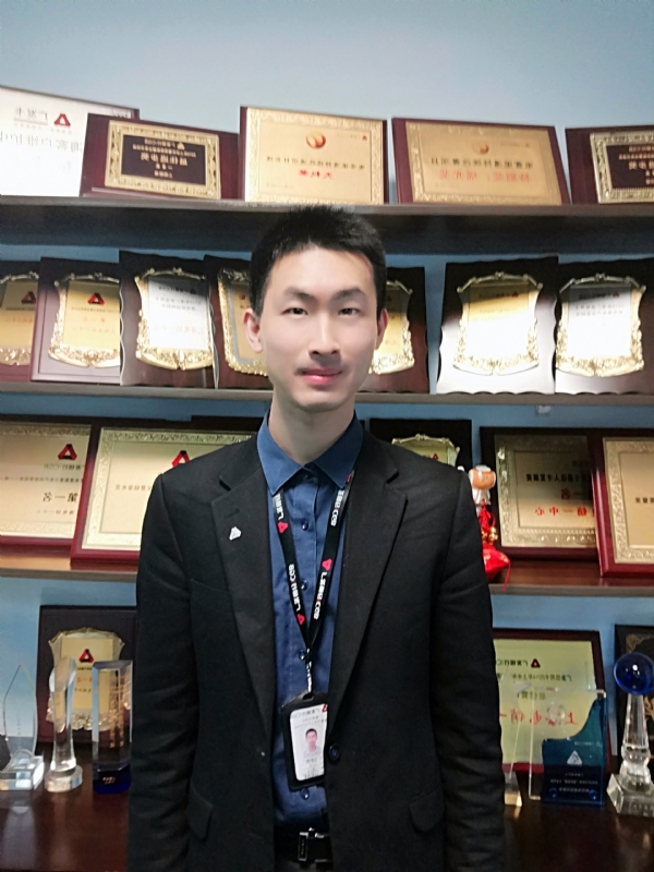 魔都青年的第一张照片--梅州相亲服务中心