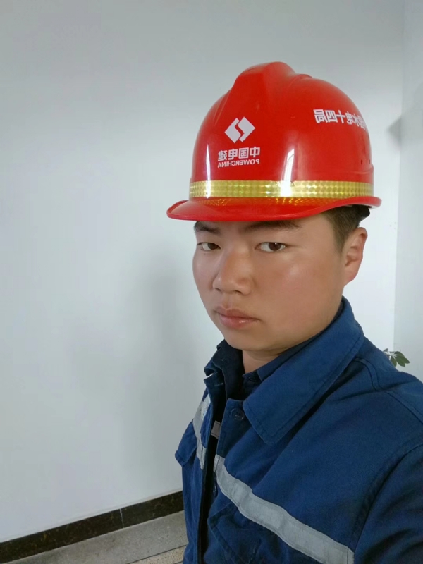 小公牛的第一张照片--梅州相亲服务中心