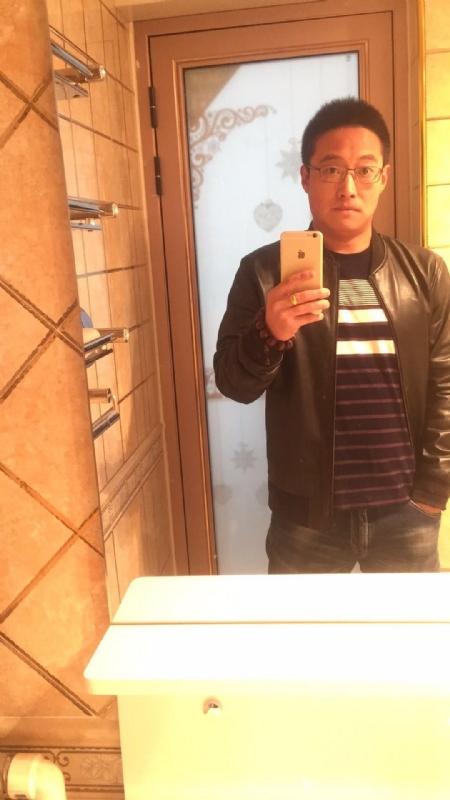 华灯初下的第一张照片--梅州相亲服务中心