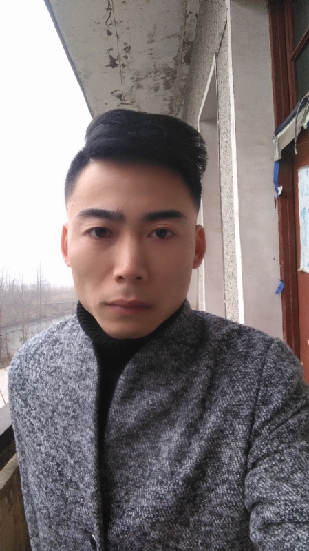 谁伴我闯荡的第一张照片--梅州相亲服务中心