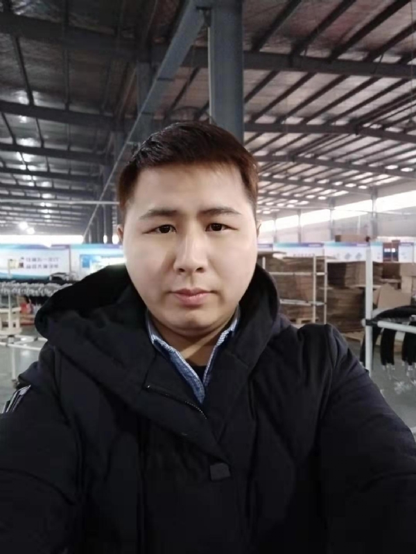 刀锋的第一张照片--梅州相亲服务中心