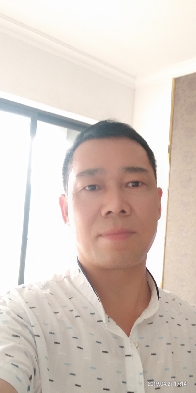 朝望大海的第一张照片--梅州相亲服务中心