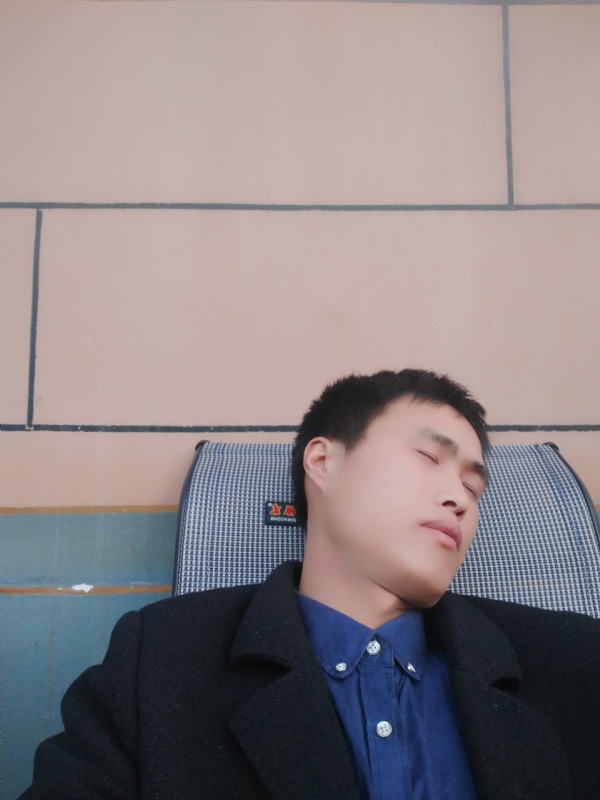 有钱爱情才能长久的第一张照片--梅州相亲服务中心