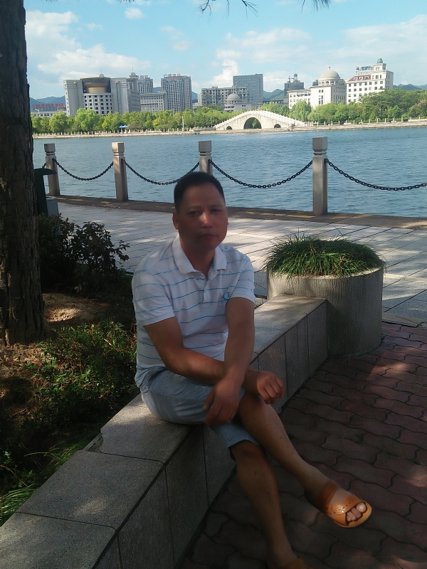 尹力的第一张照片--梅州相亲服务中心