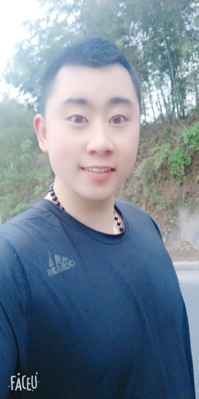 帅小伙的第一张照片--梅州相亲服务中心