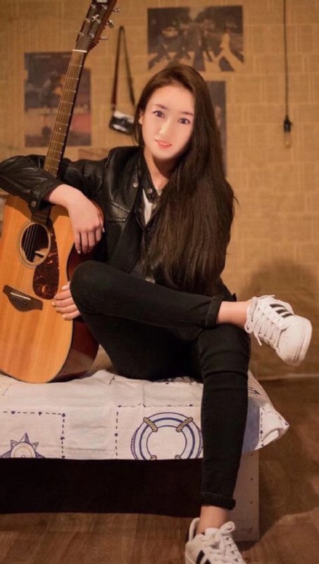 水中月的第一张照片--梅州相亲服务中心