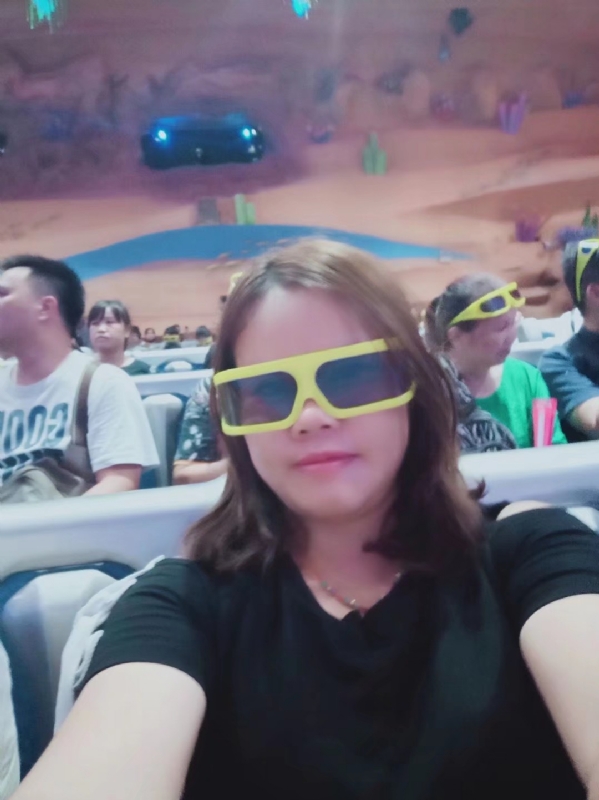 牙彩的第一张照片--梅州相亲服务中心