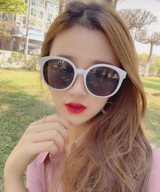 唐小小的第二张照片--梅州相亲服务中心