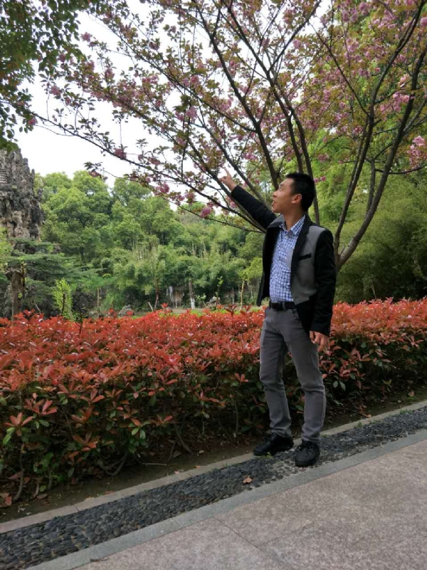 坦诚的第一张照片--梅州相亲服务中心