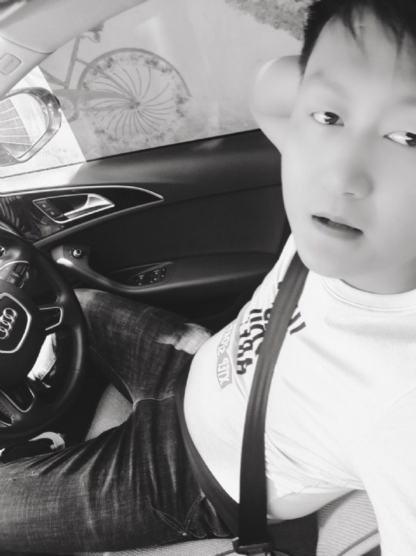 意中人的第一张照片--梅州相亲服务中心