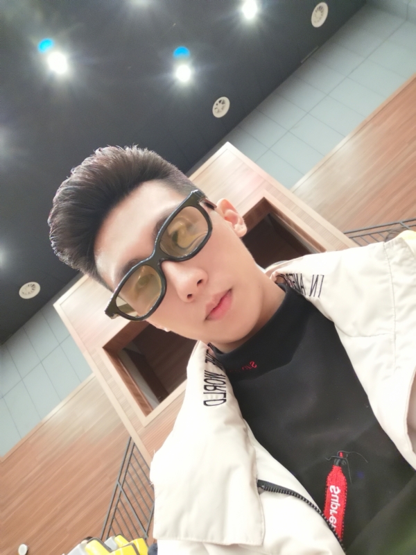 少年已不在年少的第一张照片--梅州相亲服务中心