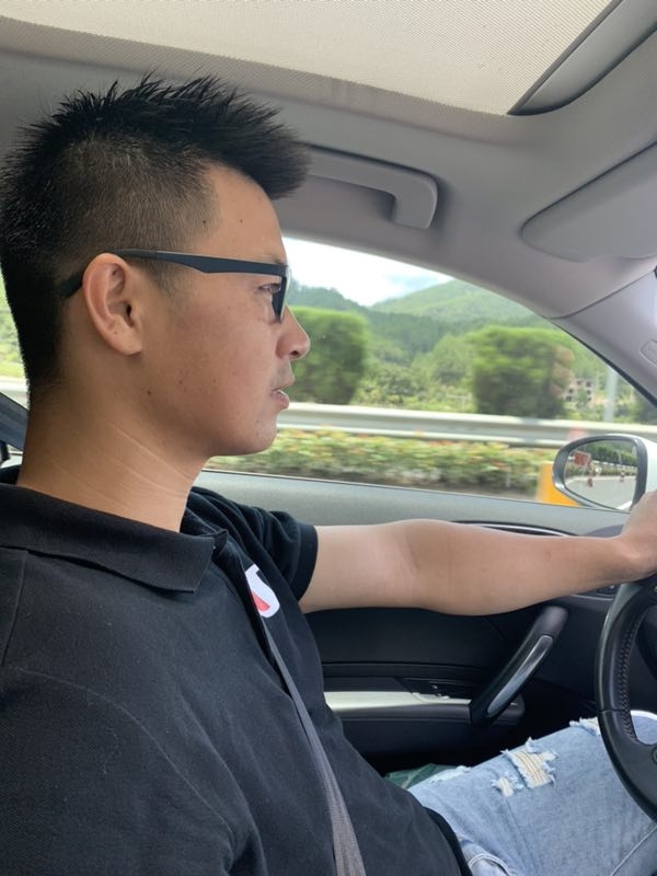 浪漫益友的第一张照片--梅州相亲服务中心