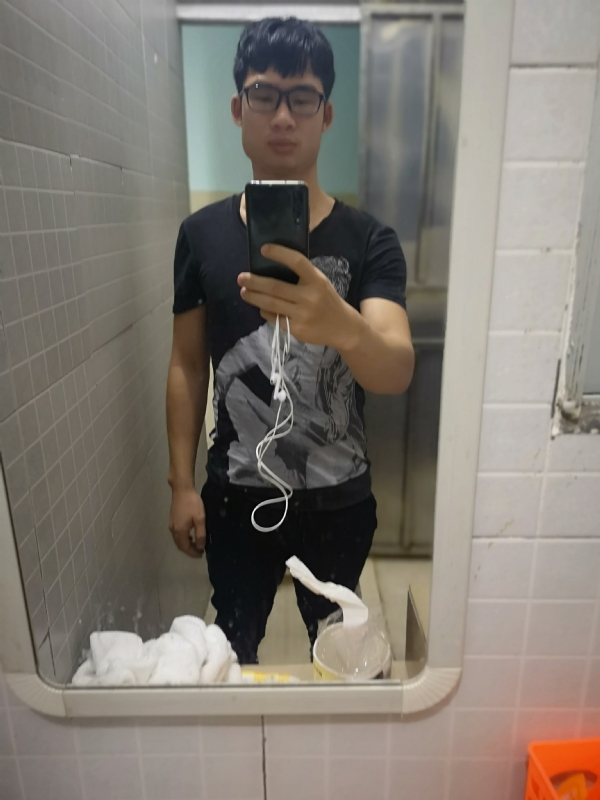 右手的执着的第一张照片--梅州相亲服务中心