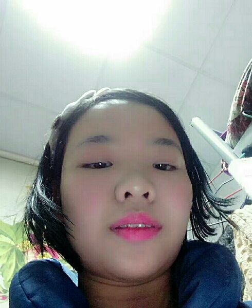 依依的第一张照片--梅州相亲服务中心