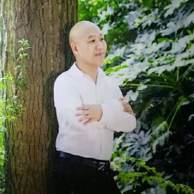 郑鑫牵手的第一张照片--梅州相亲服务中心