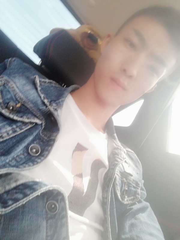 傻雕的第一张照片--梅州相亲服务中心