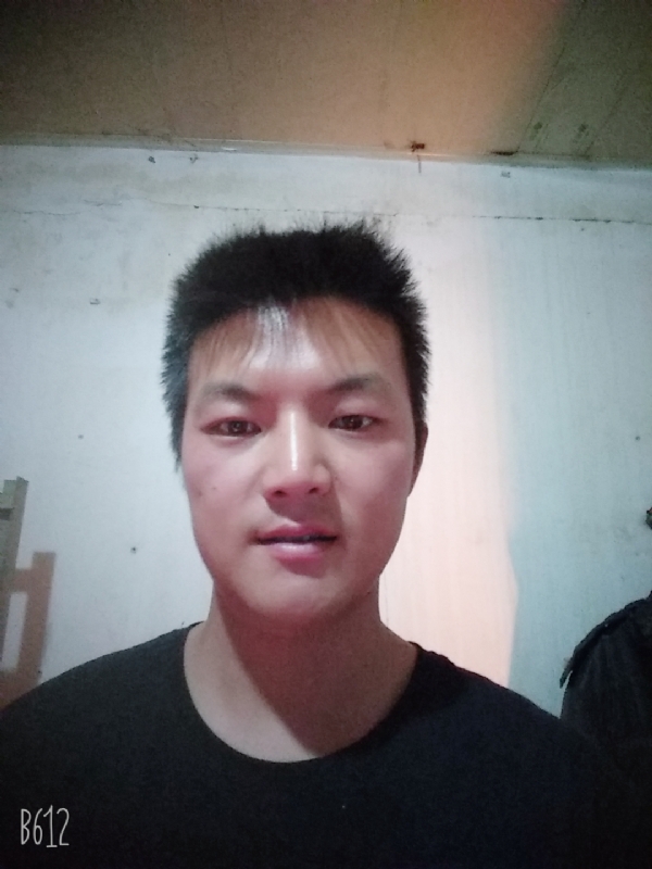 风轻云淡的第一张照片--梅州相亲服务中心