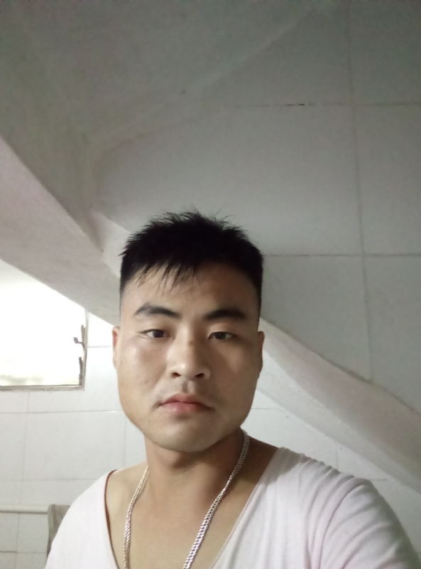 落叶知秋的第一张照片--梅州相亲服务中心