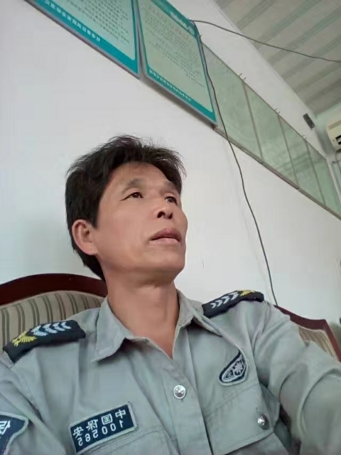 卧窗听雨的第一张照片--梅州相亲服务中心