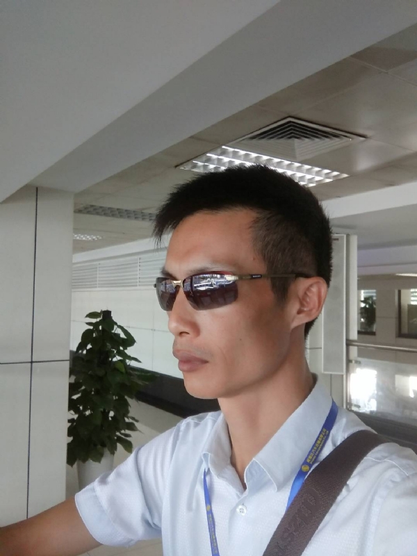 缘起缘灭的第一张照片--梅州相亲服务中心