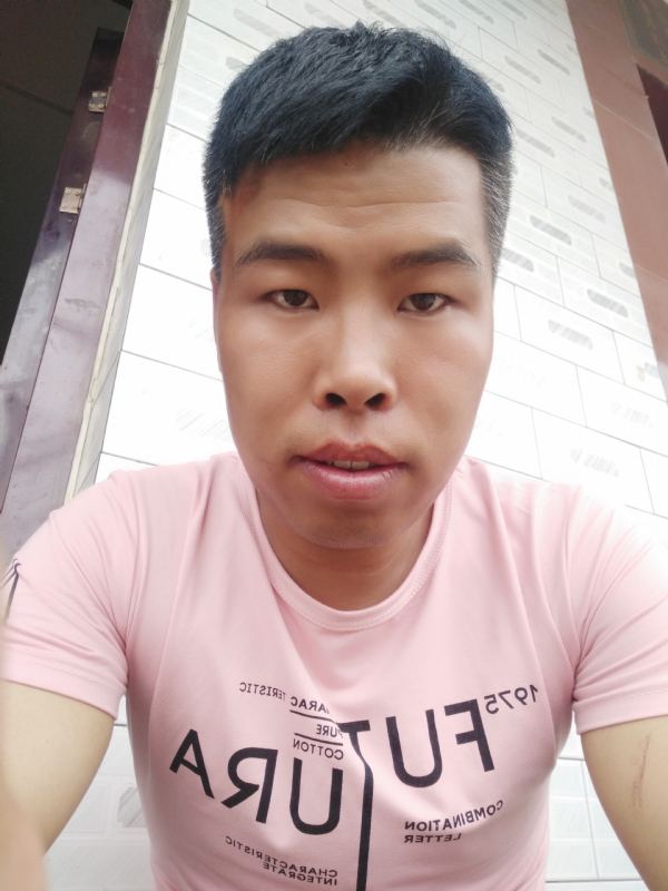 守护爱情的第一张照片--梅州相亲服务中心