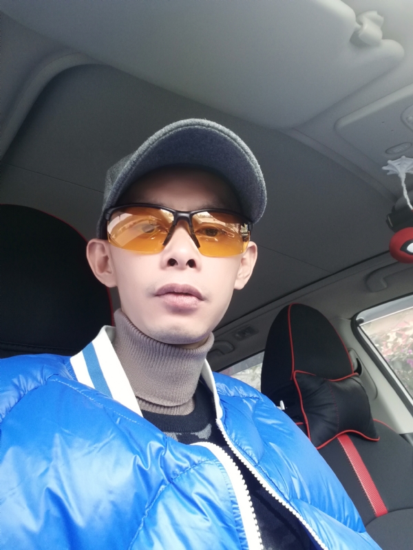 愿得一人心的第一张照片--梅州相亲服务中心