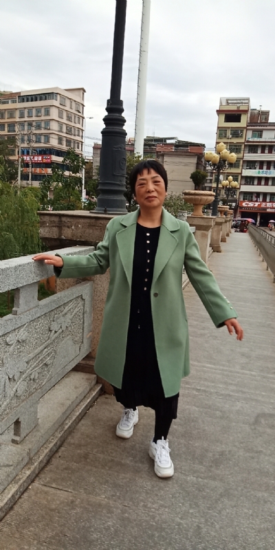 小玲的第一张照片--梅州相亲服务中心