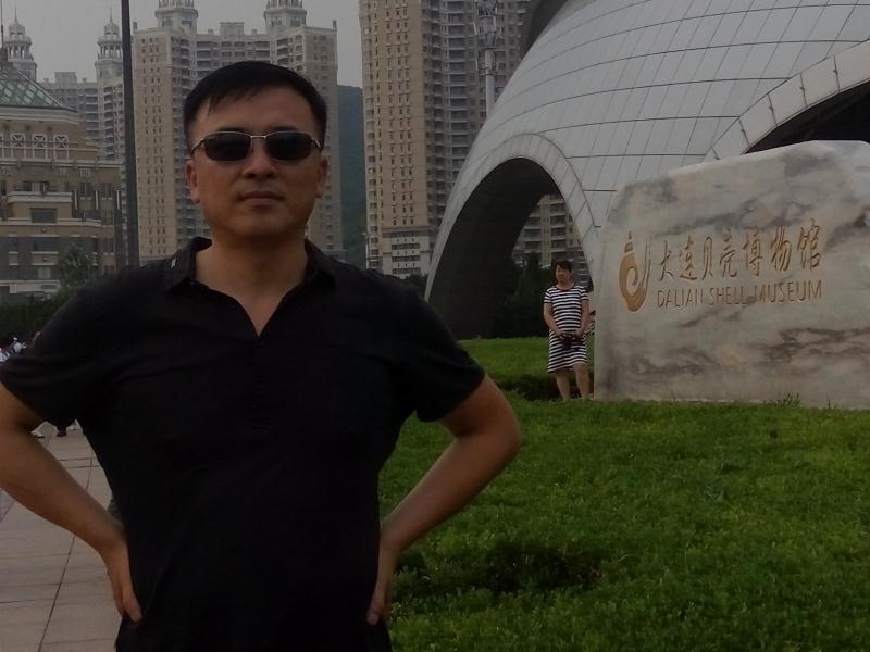 豁达的第一张照片--梅州相亲服务中心