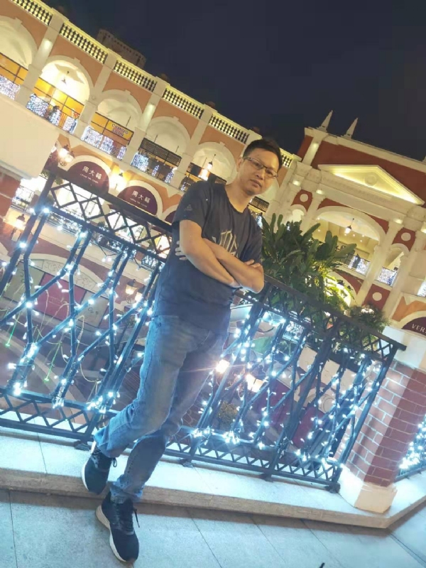 落单恋人的第一张照片--梅州相亲服务中心