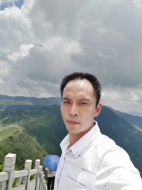 LXZ的第一张照片--梅州相亲服务中心