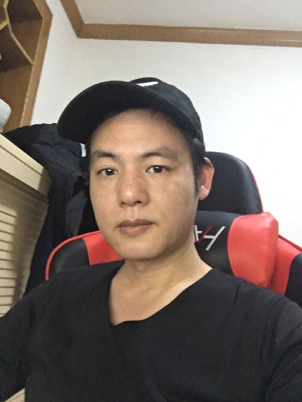 扛枪打鸟的第一张照片--梅州相亲服务中心