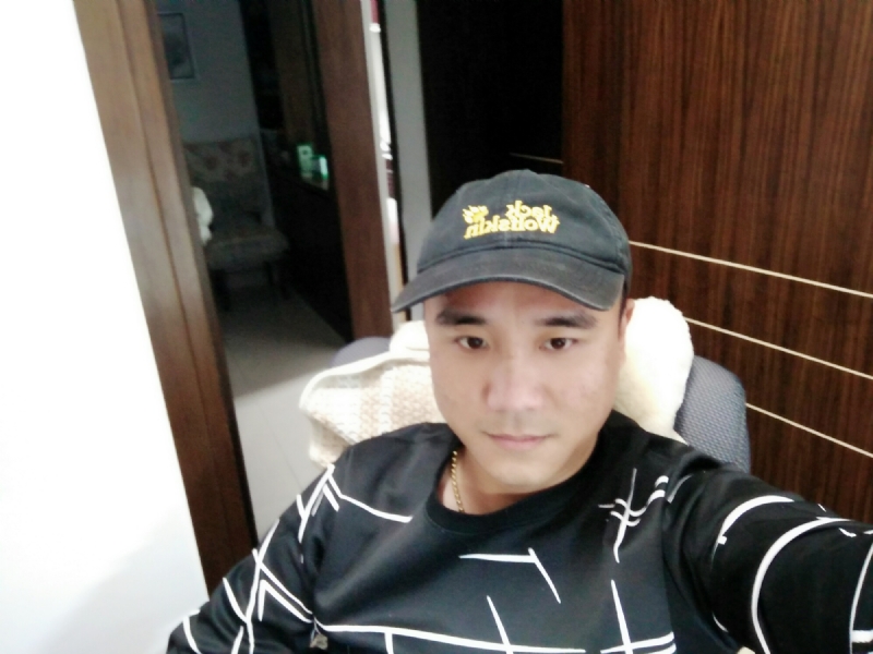 坚持我爱的第一张照片--梅州相亲服务中心