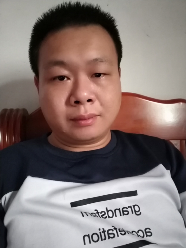 飞的第一张照片--梅州相亲服务中心