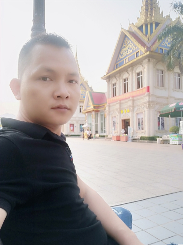 漂泊者的第一张照片--梅州相亲服务中心