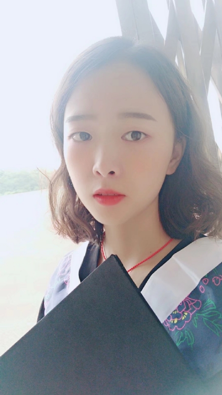 傲娇的喵小咪的第一张照片--梅州相亲服务中心