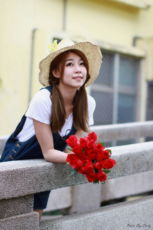 阳光朵朵的第一张照片--梅州相亲服务中心