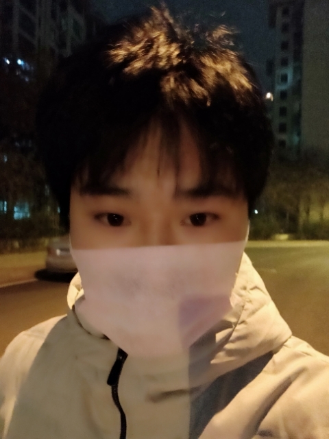 偏丶执的第一张照片--梅州相亲服务中心