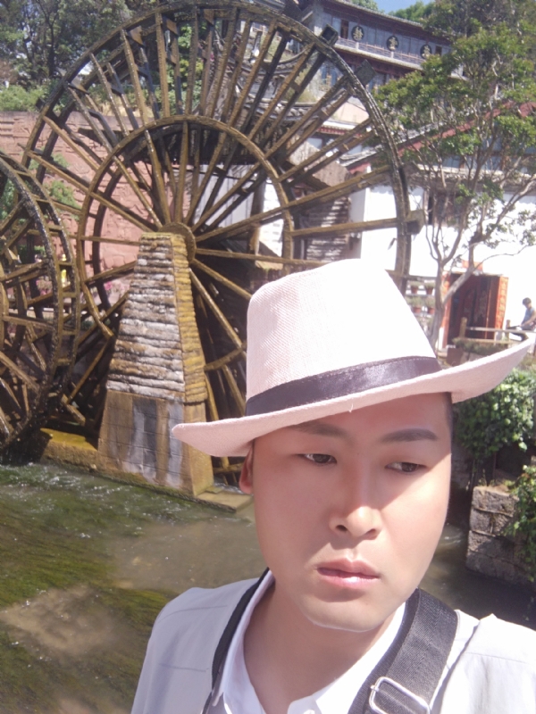 曲靖相亲的第一张照片--梅州相亲服务中心