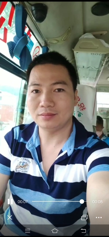 恋人未满的第一张照片--梅州相亲服务中心