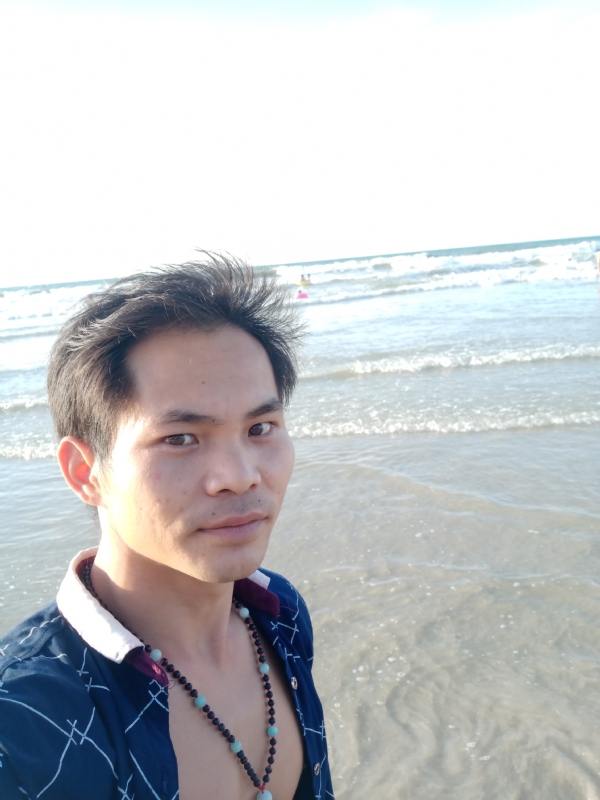 爱已欠费的第一张照片--梅州相亲服务中心