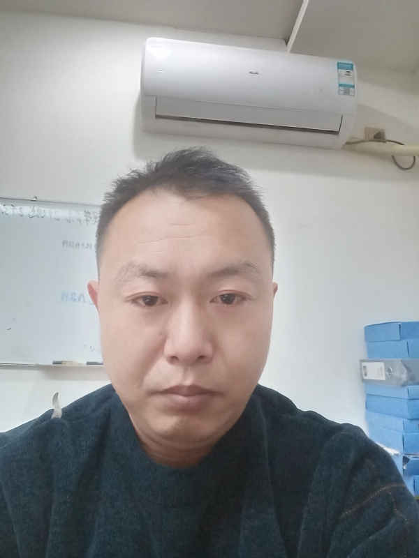 寻找另一半的第一张照片--梅州相亲服务中心