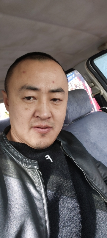 精神九哥的第一张照片--梅州相亲服务中心