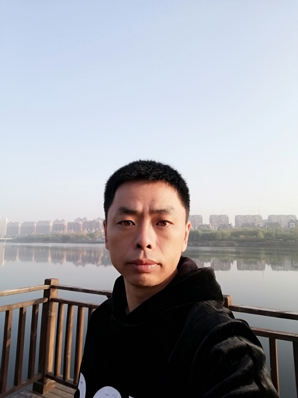 蓝颜的第一张照片--梅州相亲服务中心