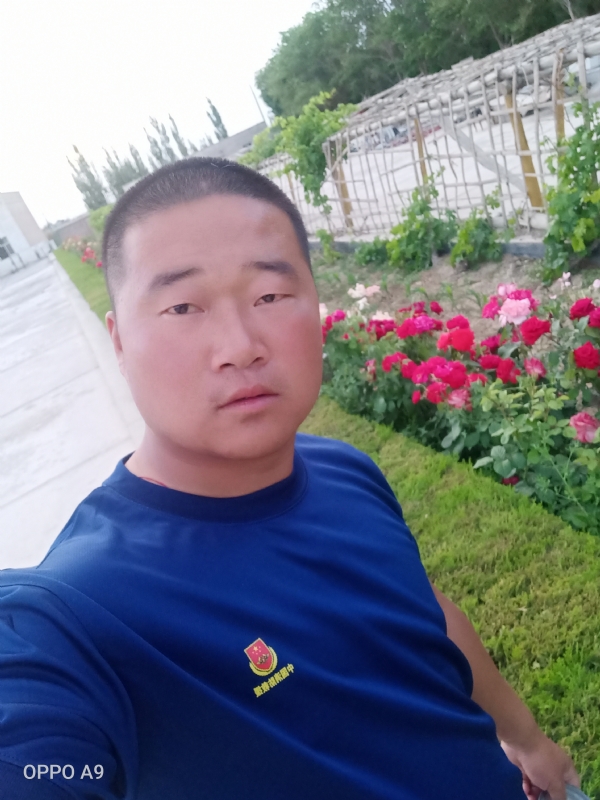 奋斗中的青春最美丽的第一张照片--梅州相亲服务中心