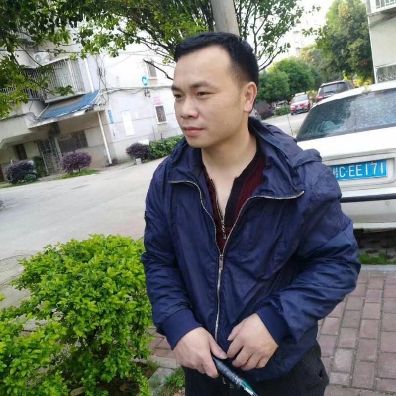 灰色足迹的第一张照片--梅州相亲服务中心