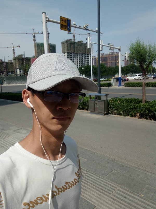 挥一挥手什么都没有的第一张照片--梅州相亲服务中心